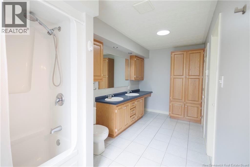 90 Nowlan Street Property Photo 41