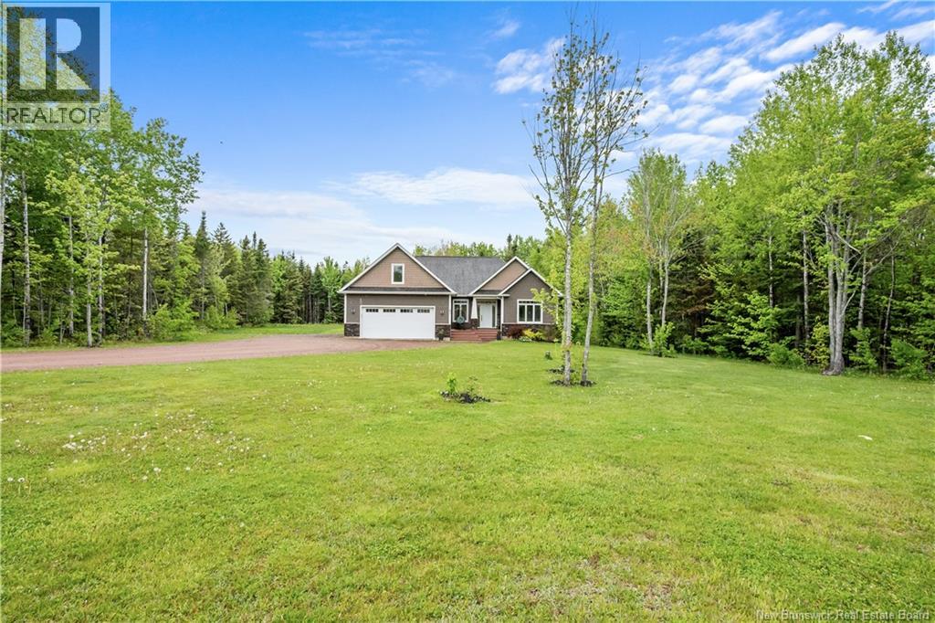 93 La Fontaine Property Photo 41