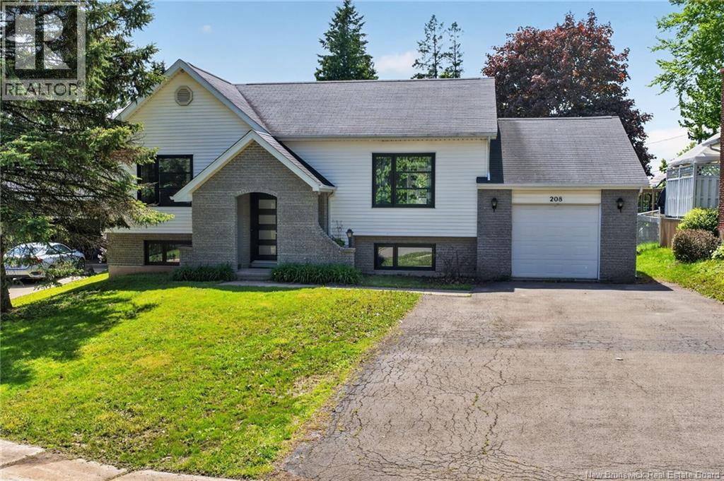 208 Columbus Property Photo 1