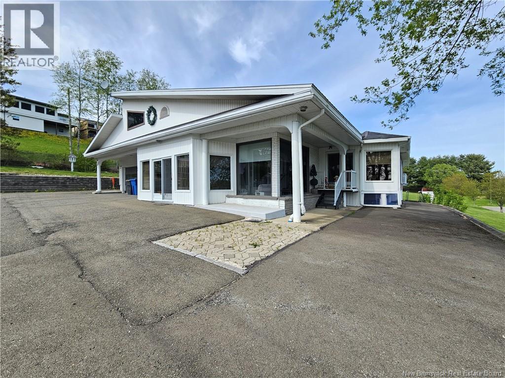 24 Rue Veteran Sud Property Photo 7