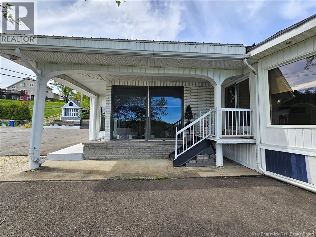 24 Rue Veteran Sud Property Photo 8