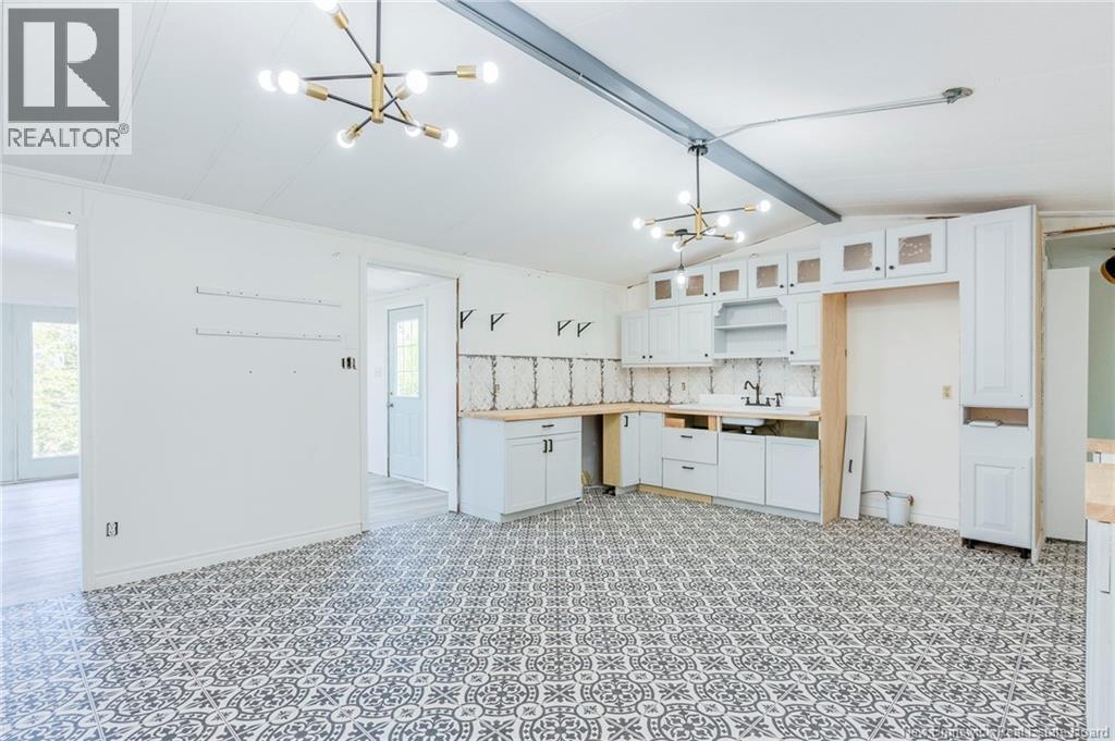 3276 Red Head Road Property Photo 4