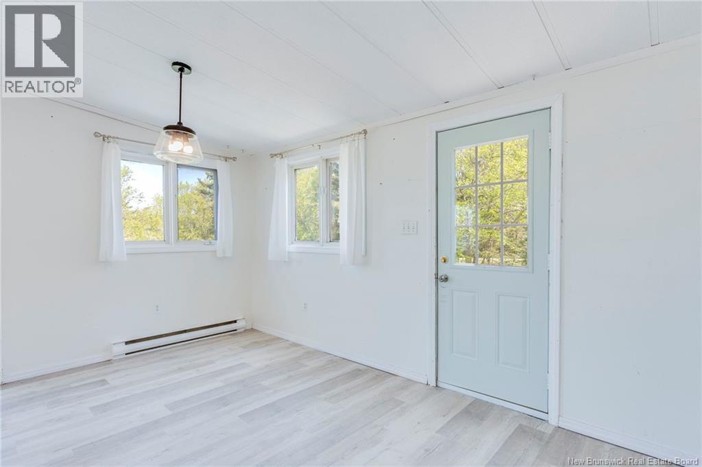 3276 Red Head Road Property Photo 12