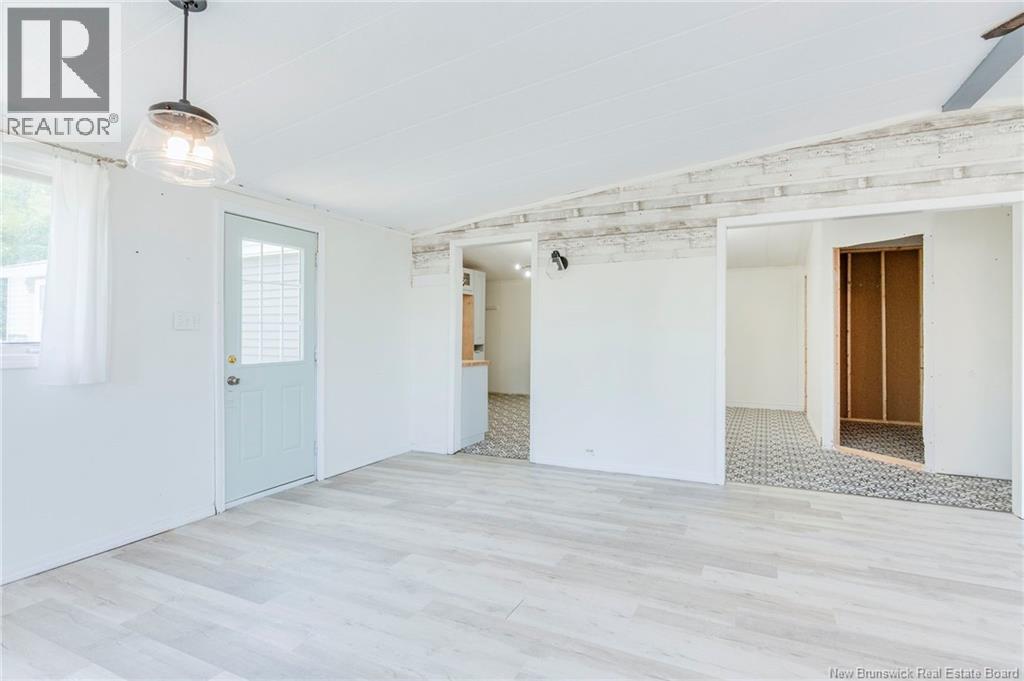 3276 Red Head Road Property Photo 13