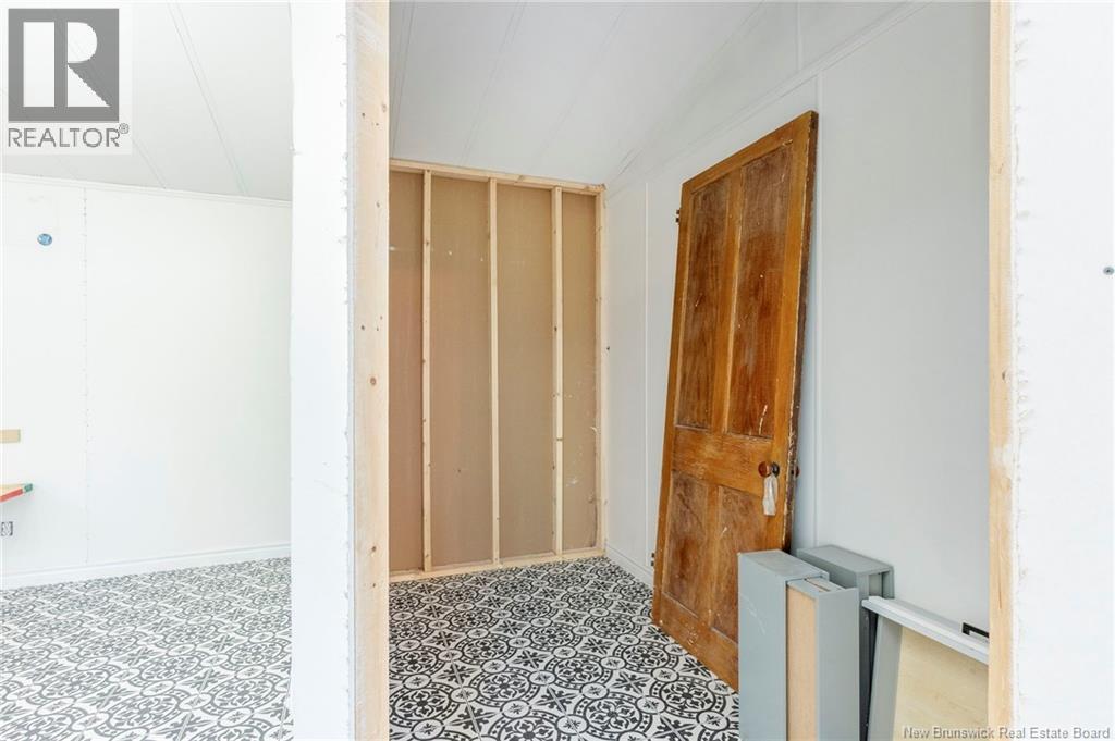 3276 Red Head Road Property Photo 19