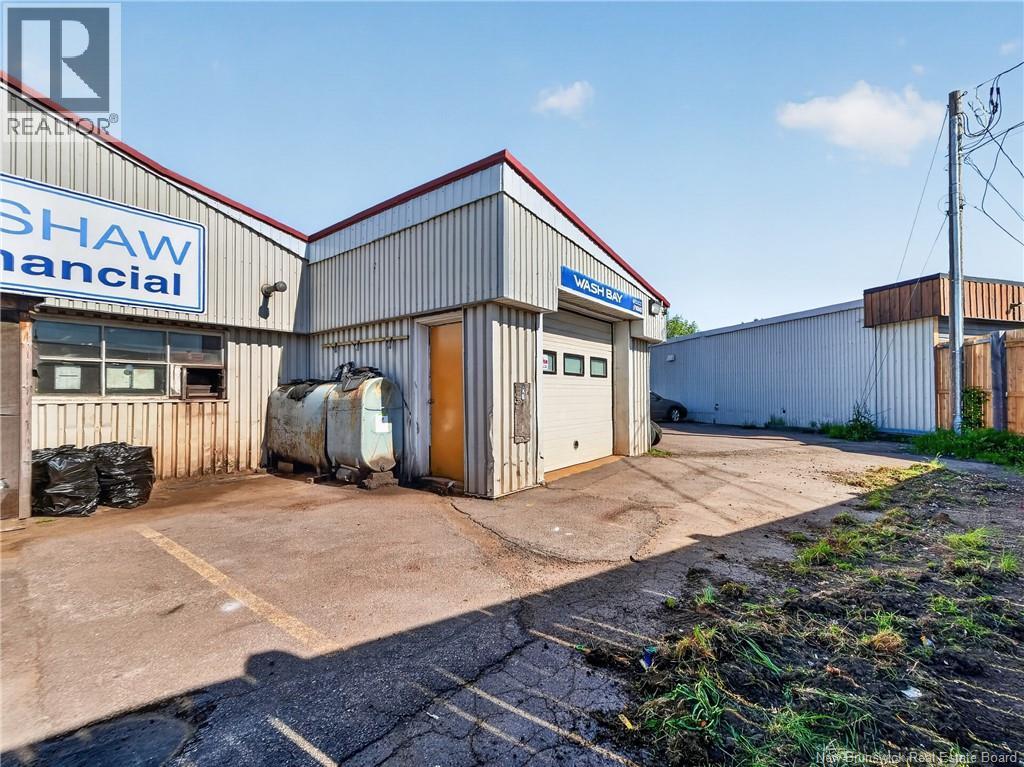 363 Collishaw Street Property Photo 7