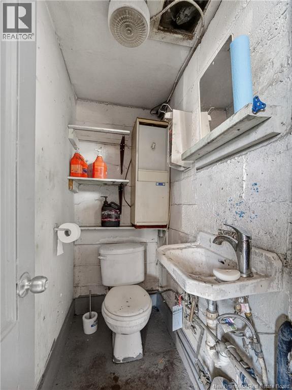 363 Collishaw Street Property Photo 30