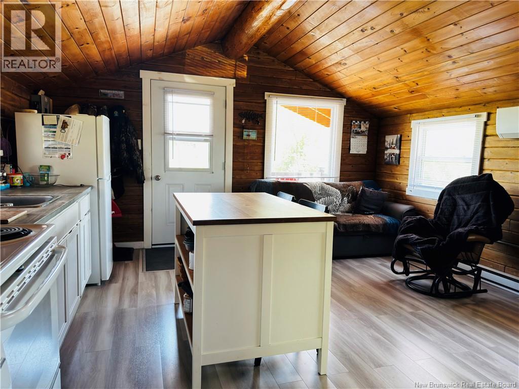 968 St. Maurice Property Photo 8