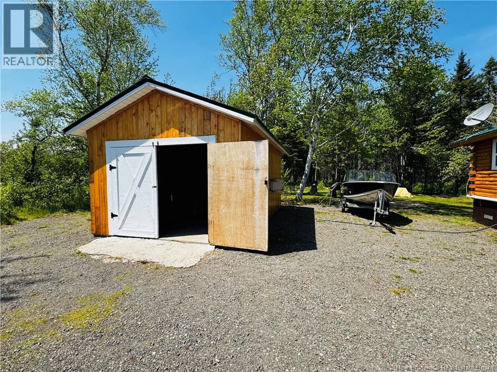 968 St. Maurice Property Photo 15
