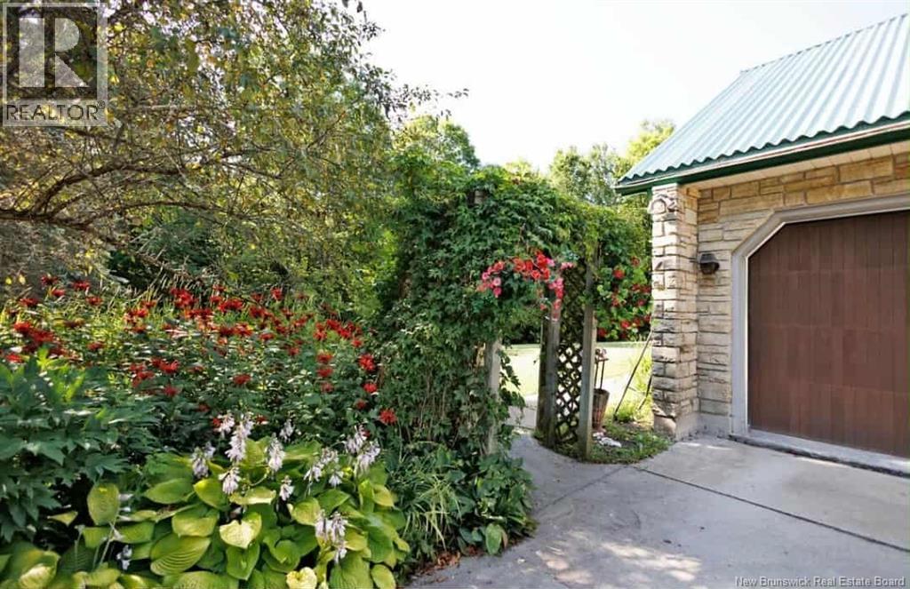 212 Saint-andre Road Property Photo 5