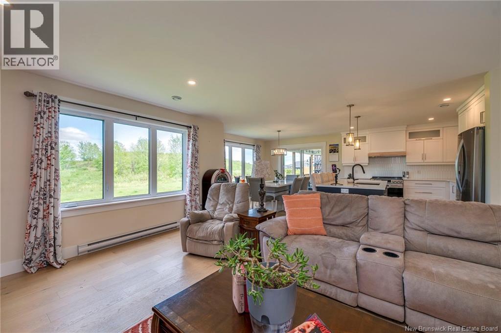 123 King's Bridge Boulevard Property Photo 23