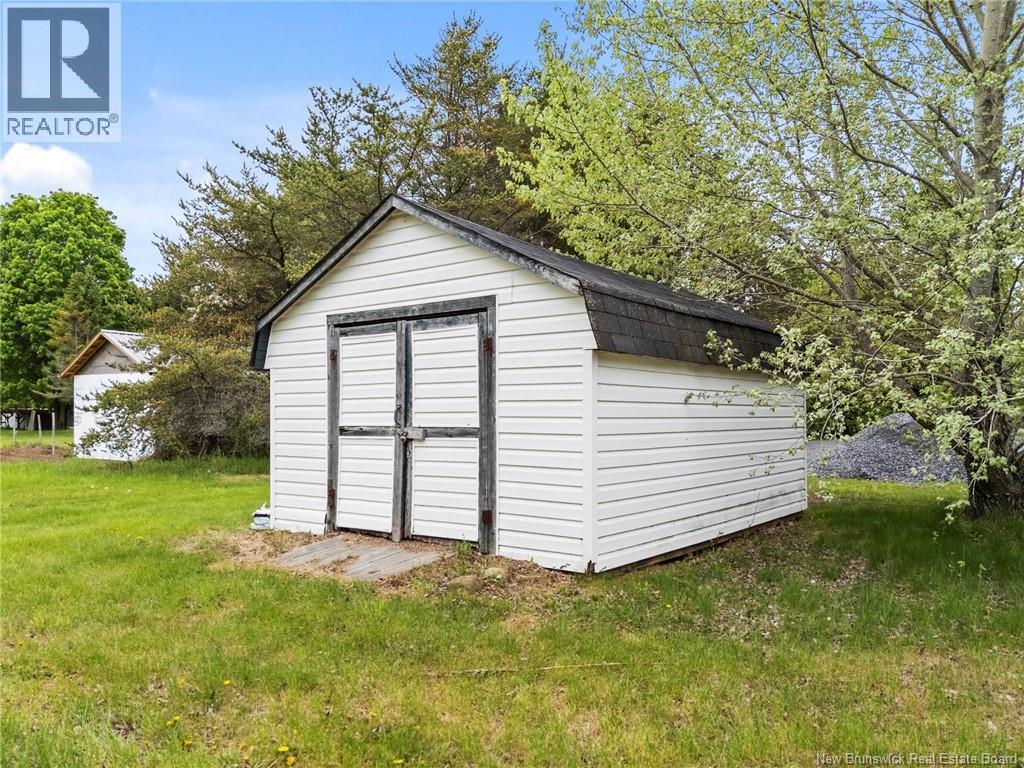 38 Foster Avenue Property Photo 25