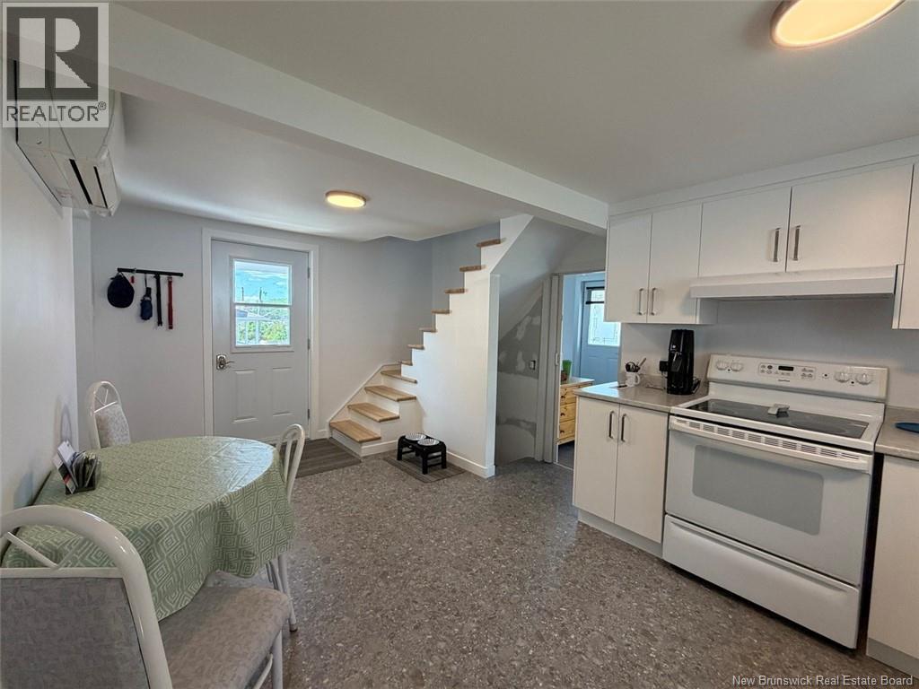 63 42e Avenue Property Photo 2