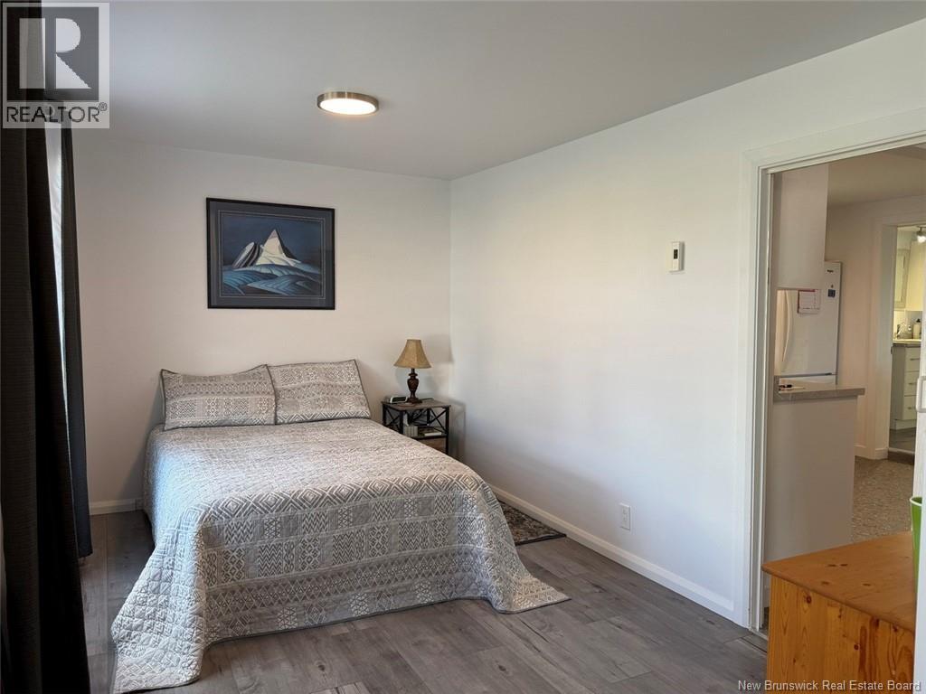 63 42e Avenue Property Photo 8