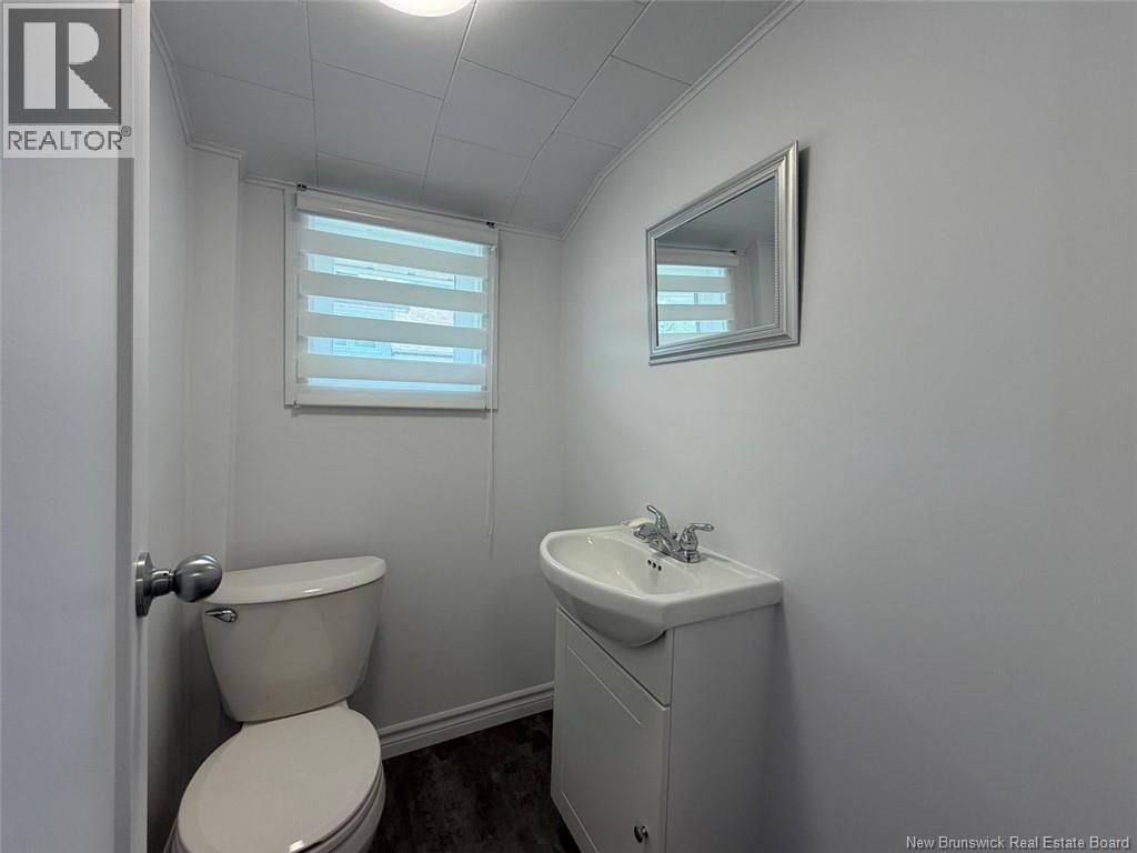 63 42e Avenue Property Photo 15