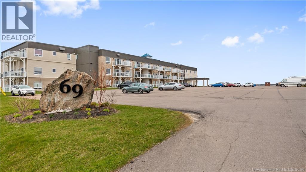 69 Cap Bimet Unit# 209 Property Photo 1