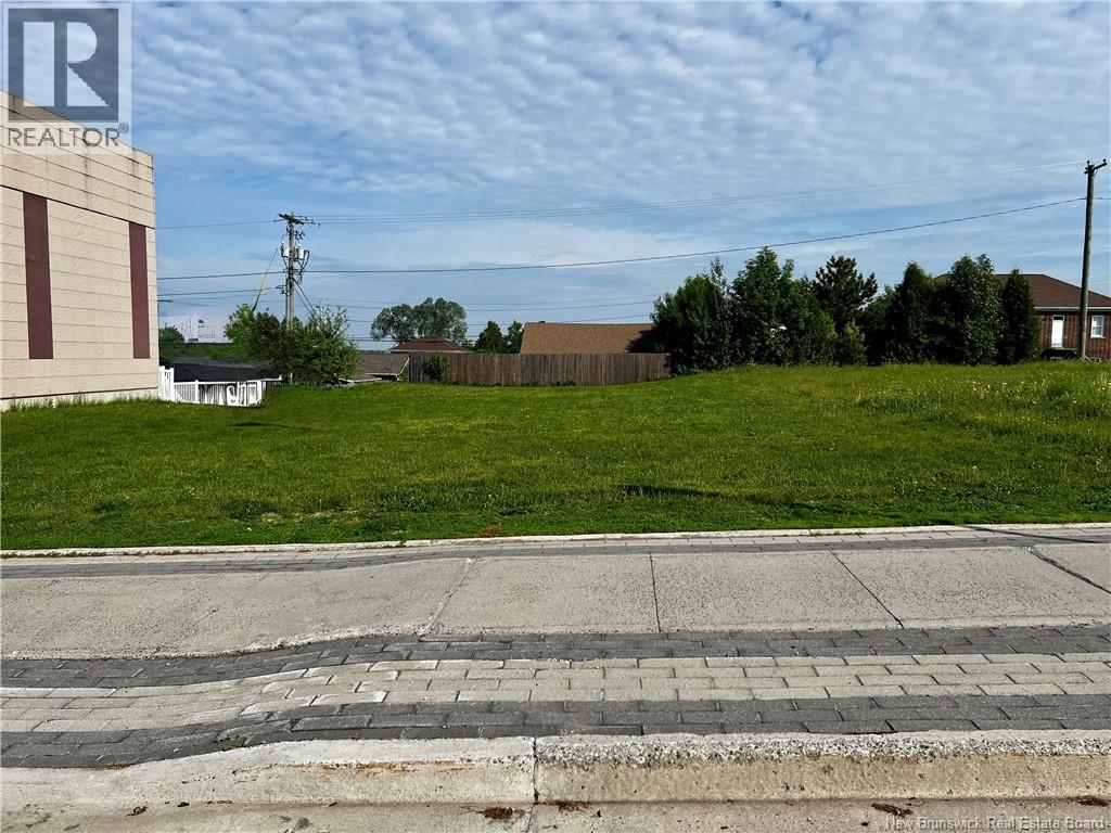 326 Broadway Boulevard Property Photo 2