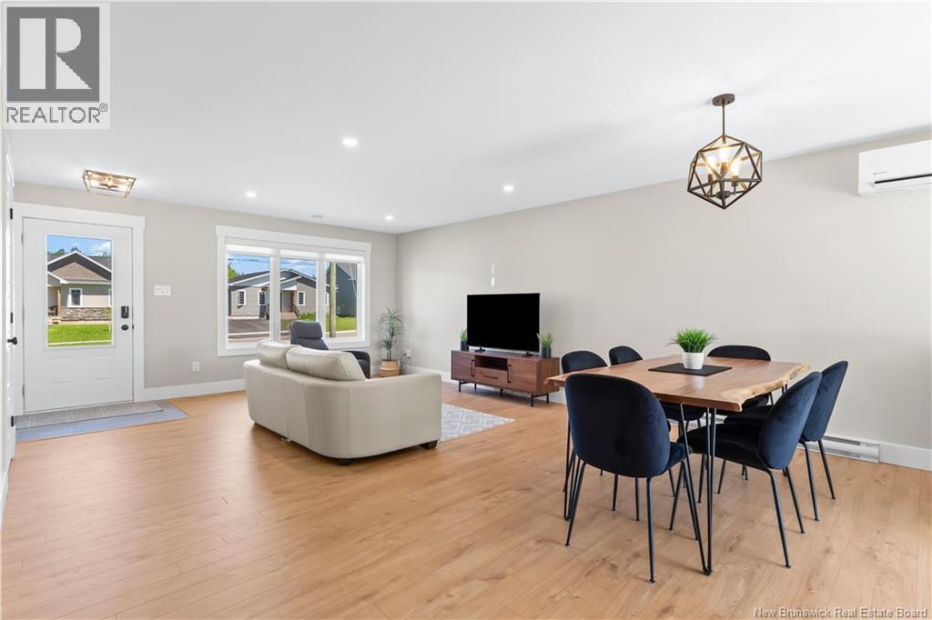 100 Macintosh Boulevard Property Photo 8