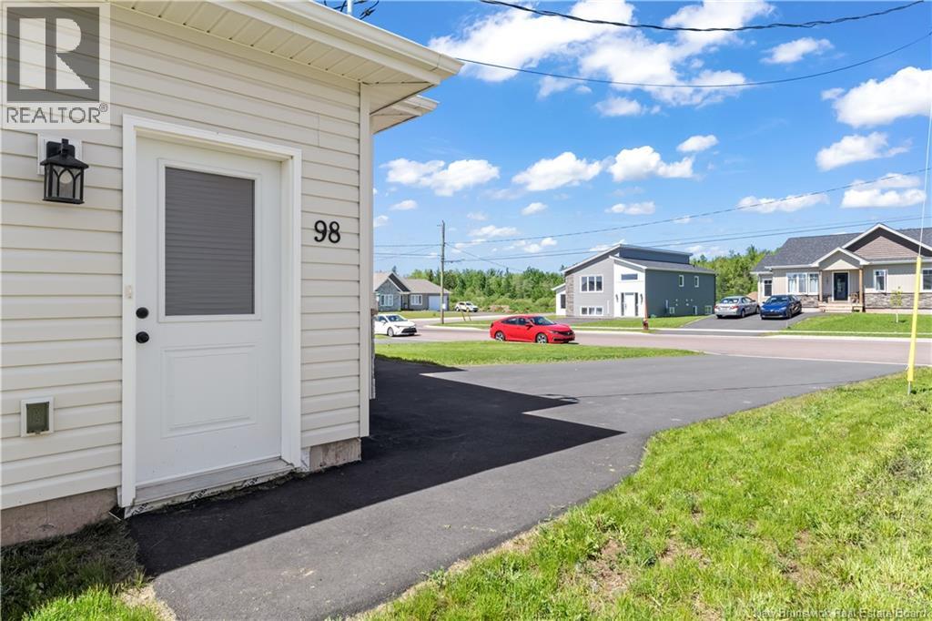 100 Macintosh Boulevard Property Photo 23