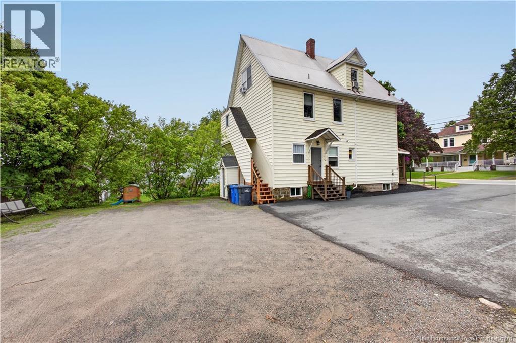 114 Pleasant Street Property Photo 38