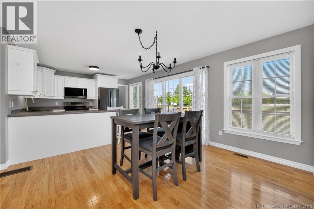 13 Maple Street Property Photo 6