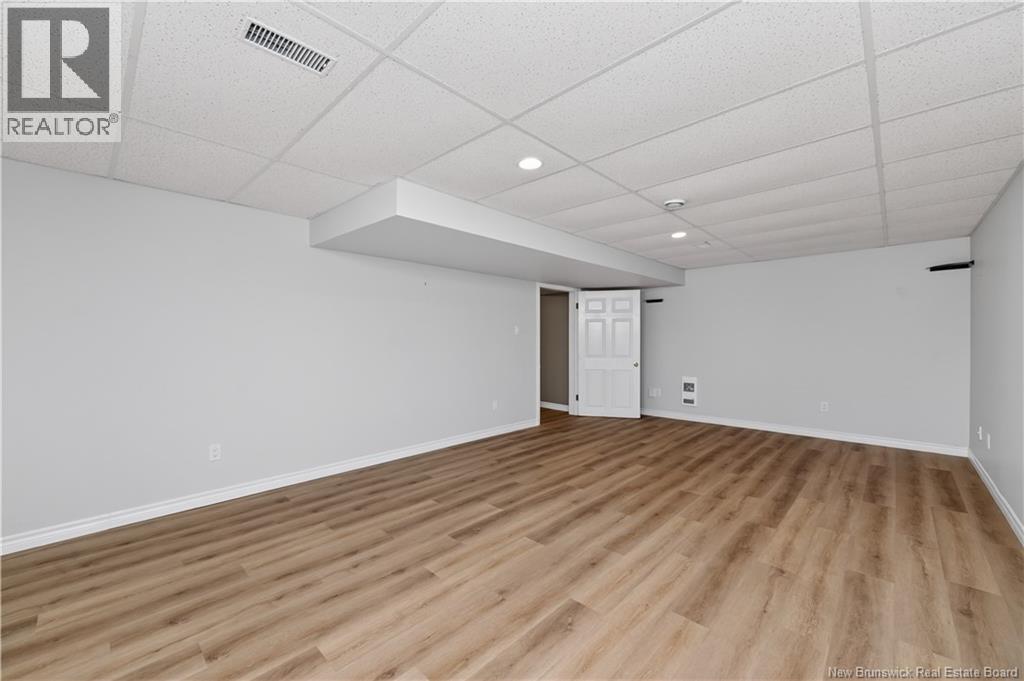 13 Maple Street Property Photo 38