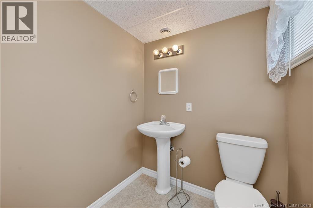 13 Maple Street Property Photo 42
