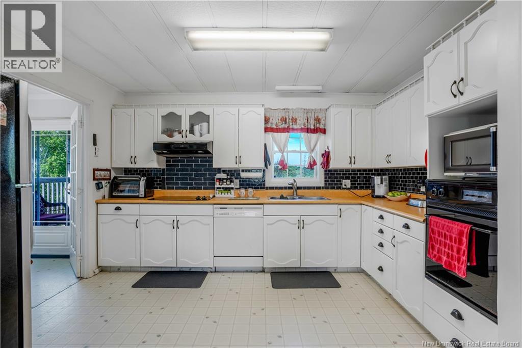 80 Waugh Road Property Photo 9