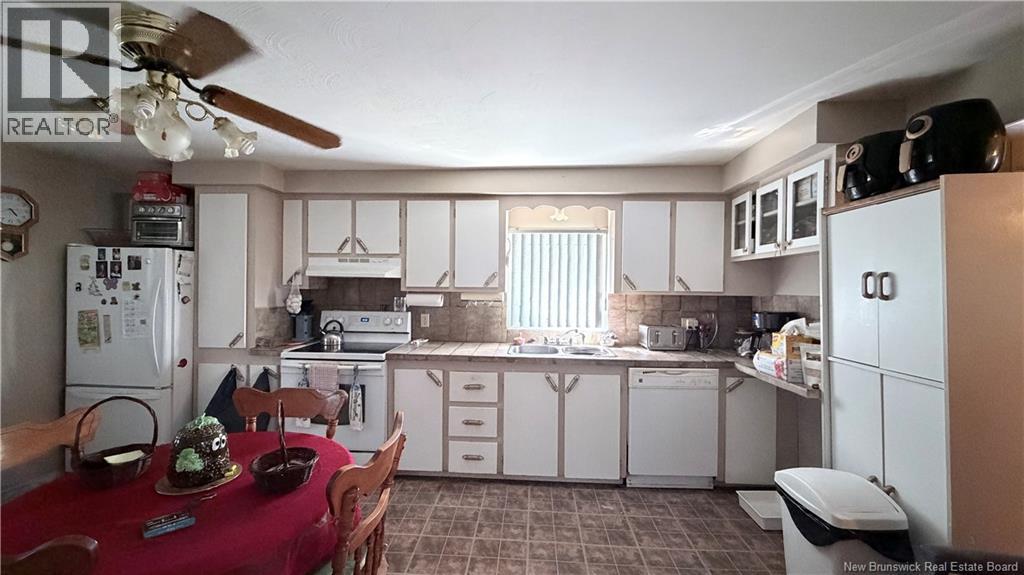 496 Principal Property Photo 4