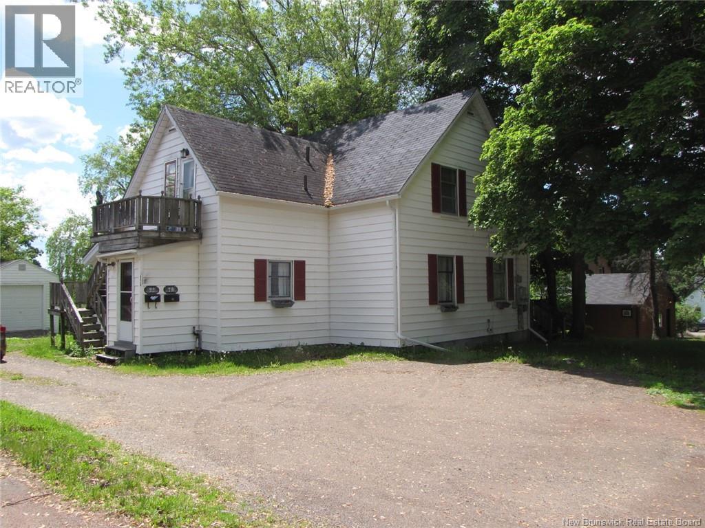 210-212 Pleasant Street Property Photo 2