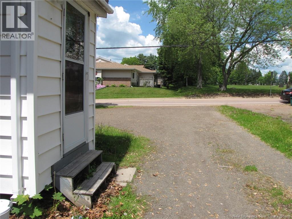 210-212 Pleasant Street Property Photo 9