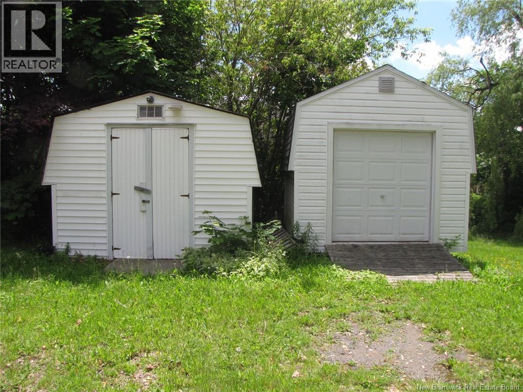 210-212 Pleasant Street Property Photo 11