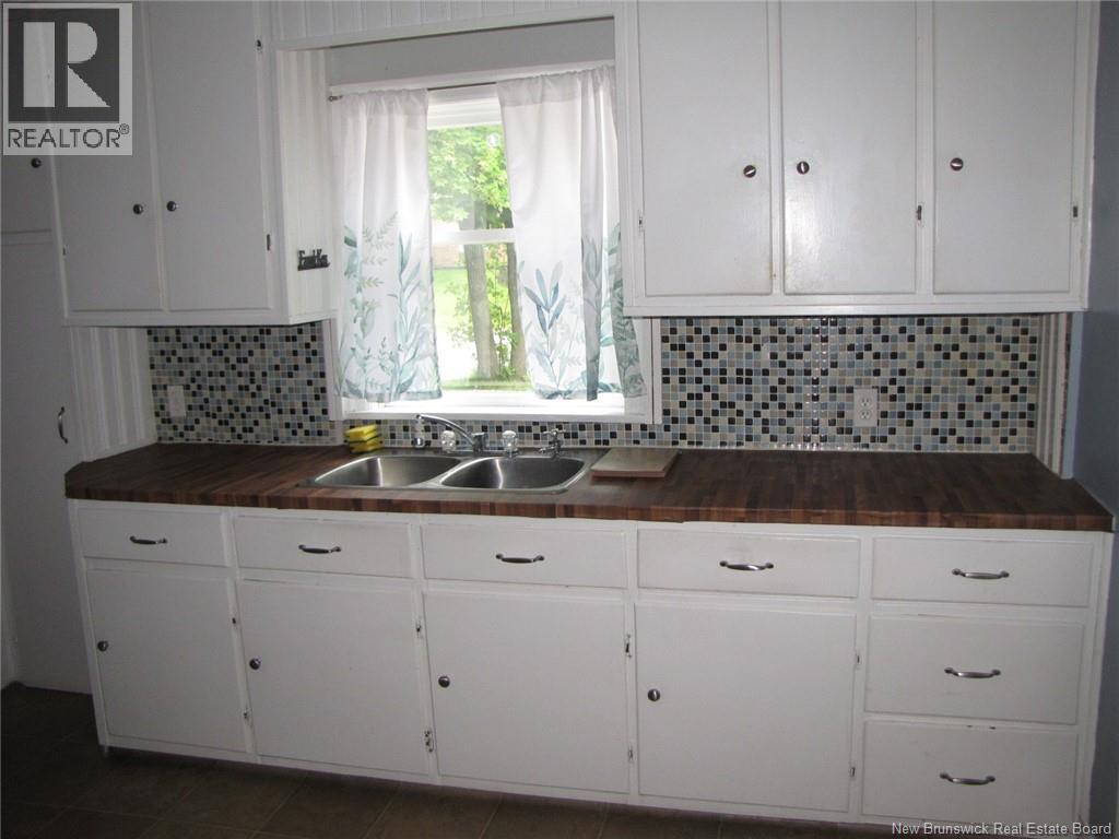 210-212 Pleasant Street Property Photo 14