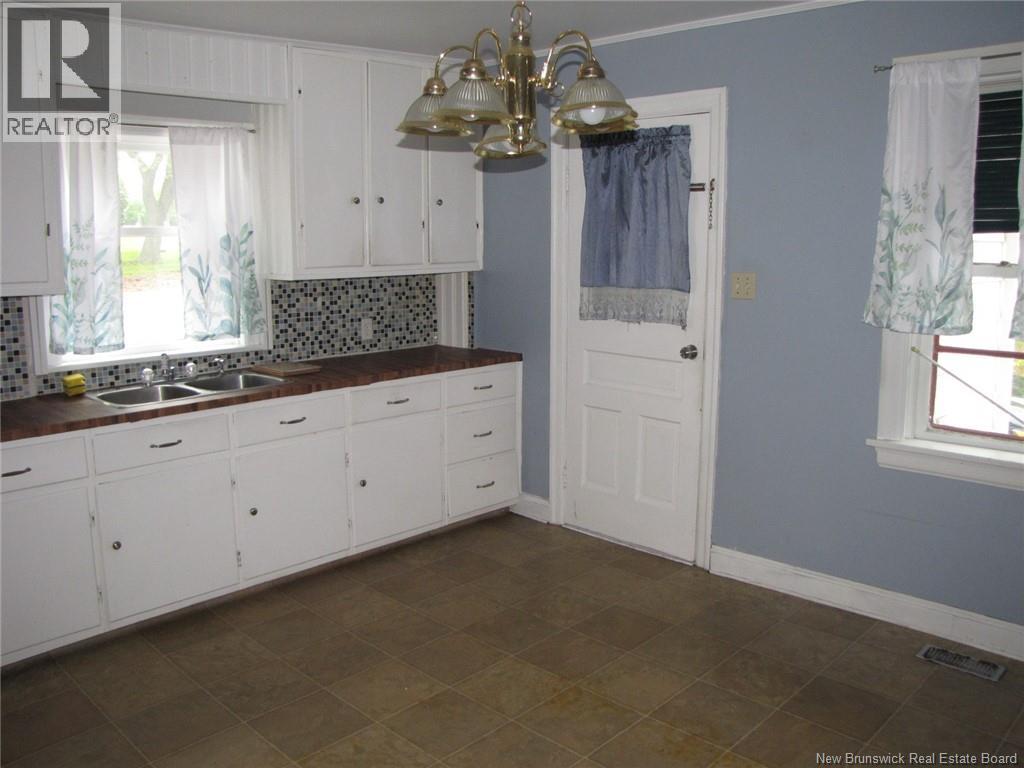 210-212 Pleasant Street Property Photo 19