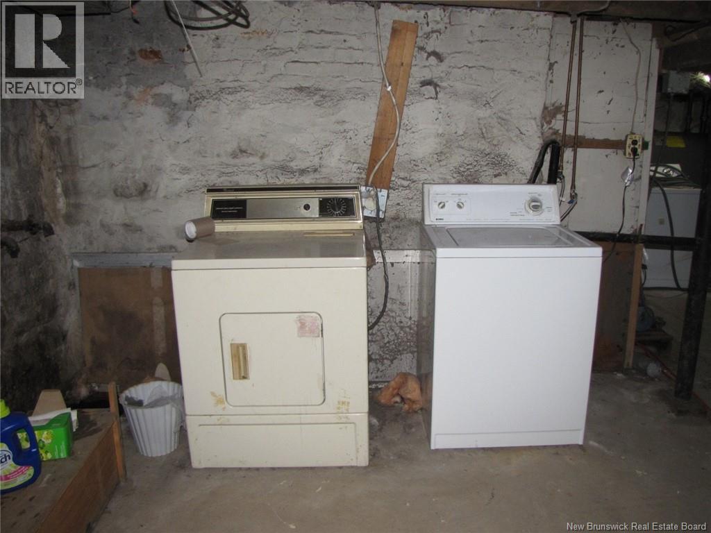 210-212 Pleasant Street Property Photo 26