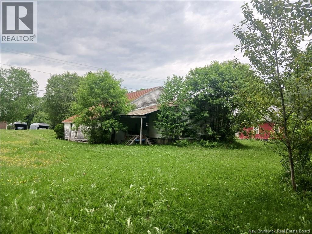 827 Central St. Property Photo 6