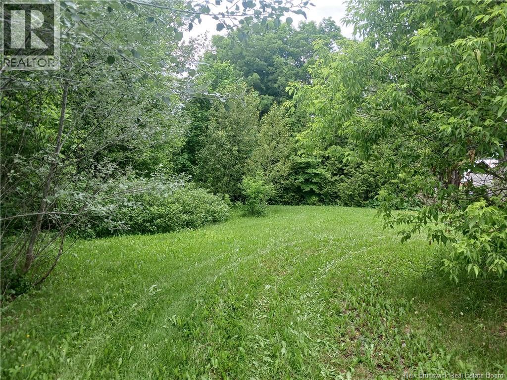 827 Central St. Property Photo 8