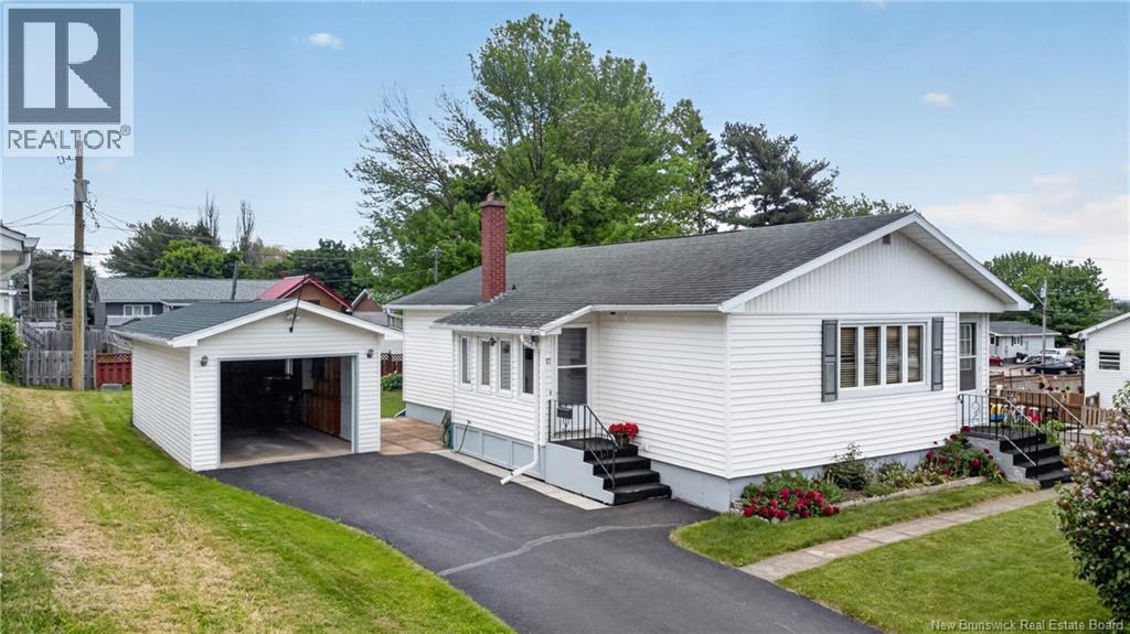 17 Hazelton Avenue Property Photo 1