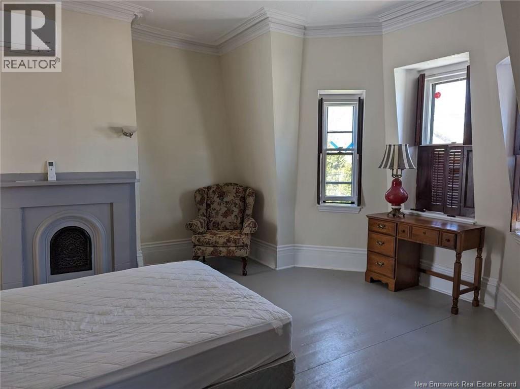 178 Queen Street Property Photo 10