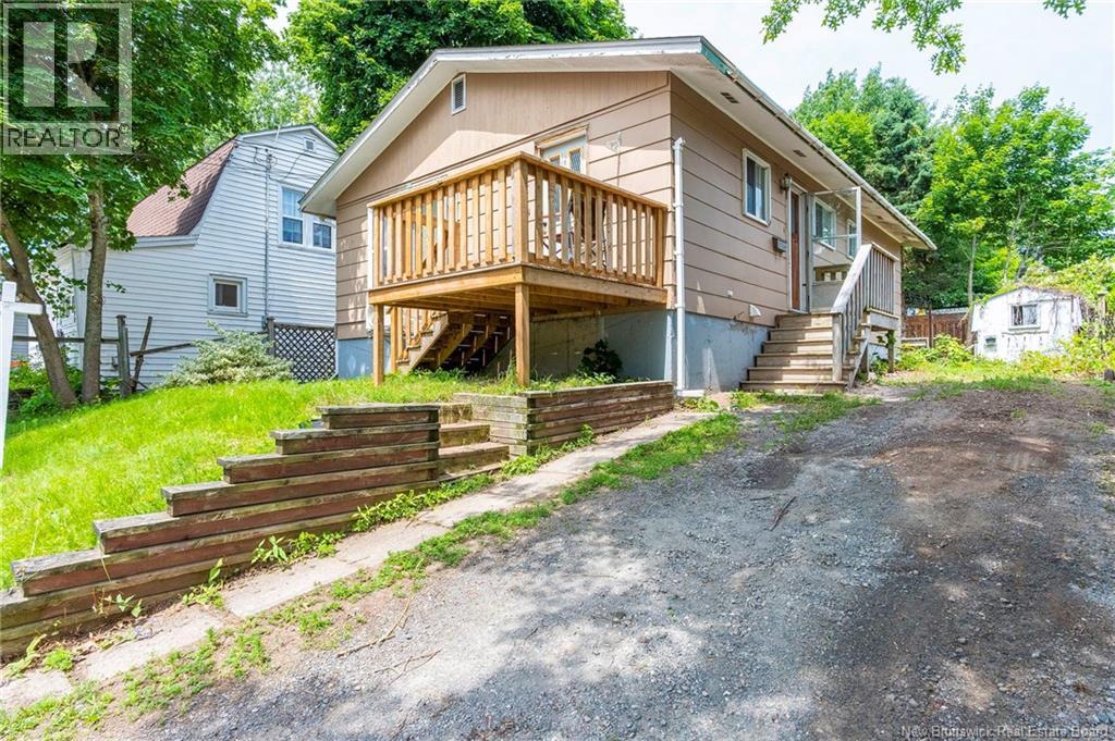 25 Centre Street Property Photo 1