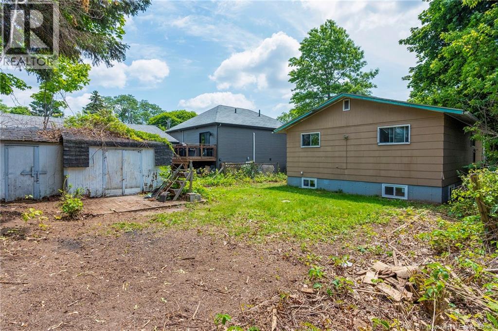 25 Centre Street Property Photo 5