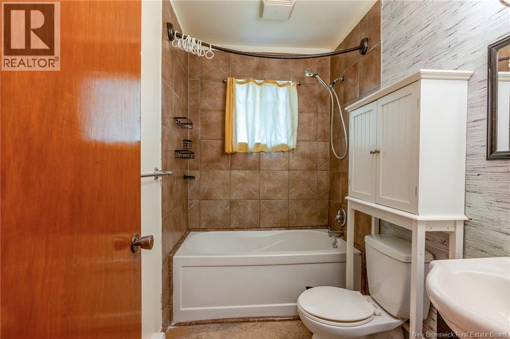25 Centre Street Property Photo 9