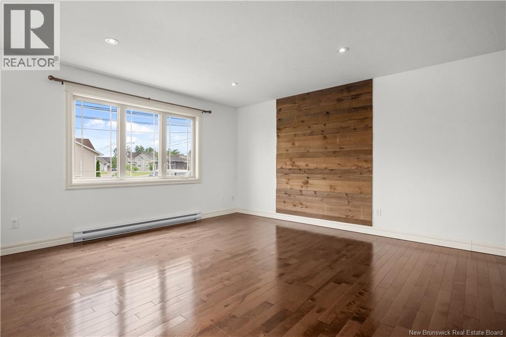 57 Clarendon Drive Property Photo 6