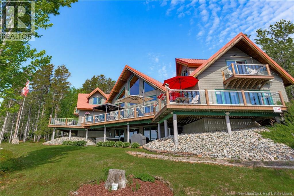 30 Rockcliff Boulevard Property Photo 5