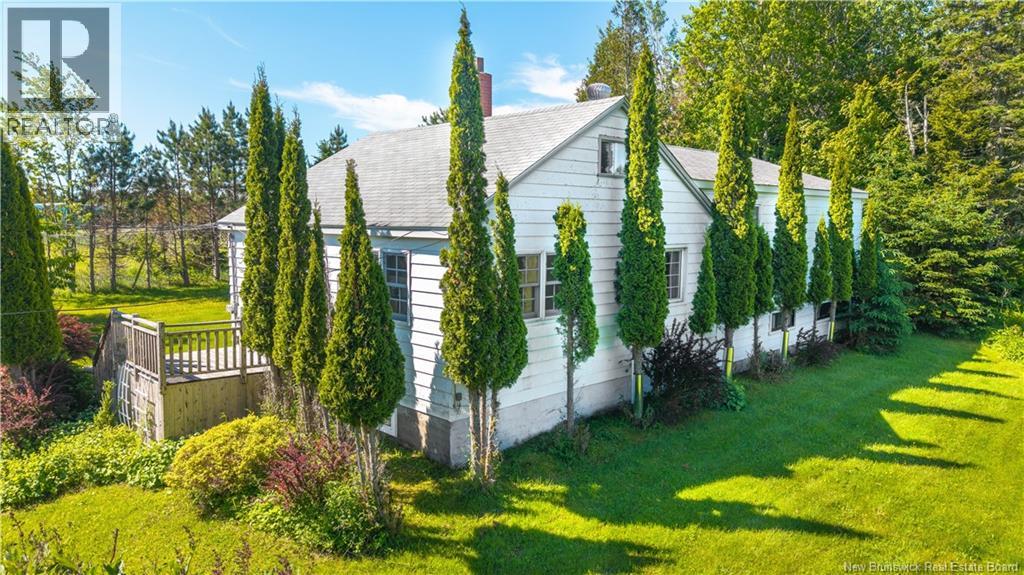 709 Mowat Drive Property Photo 1