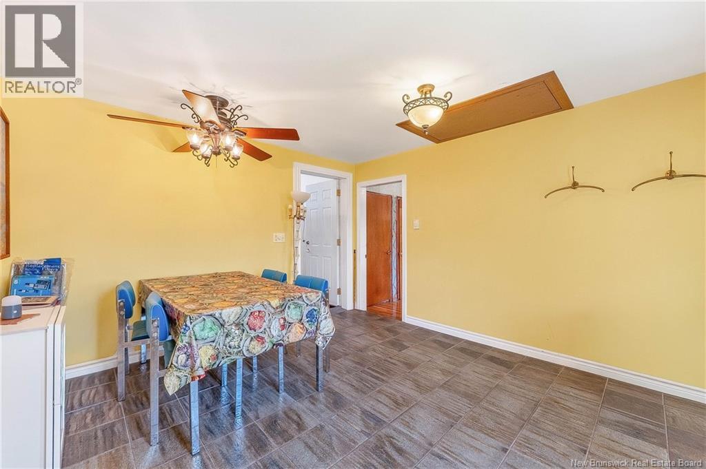 709 Mowat Drive Property Photo 14