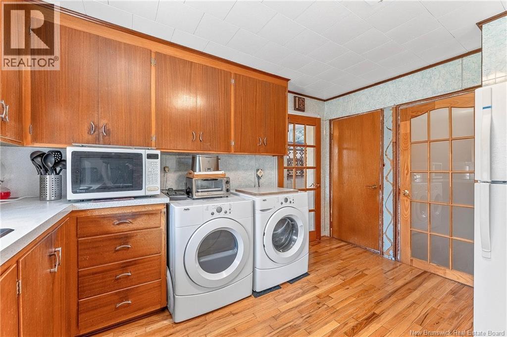 709 Mowat Drive Property Photo 16