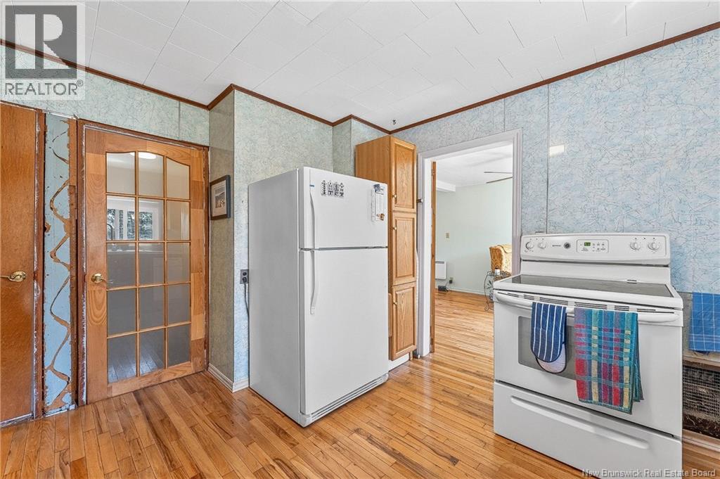 709 Mowat Drive Property Photo 18