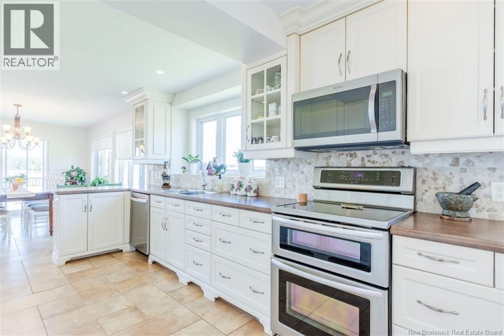 14 Aline Avenue Property Photo 11