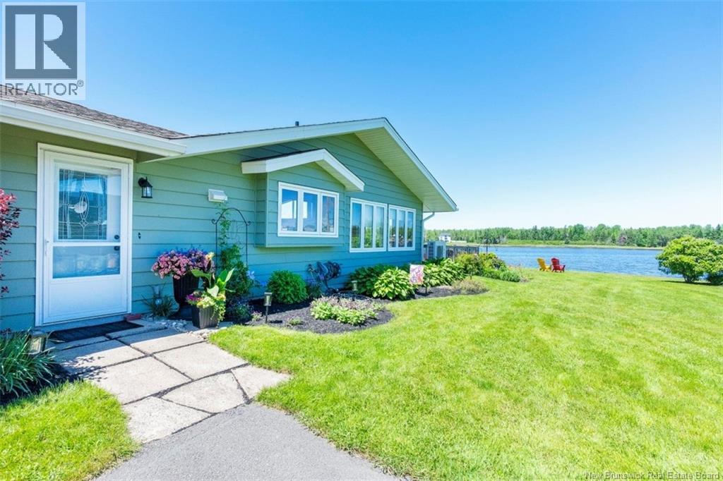 14 Aline Avenue Property Photo 29